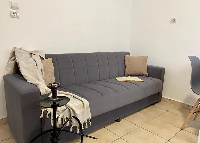 Well-located In Town, Near The Port & - No 14 * بلدة كوس